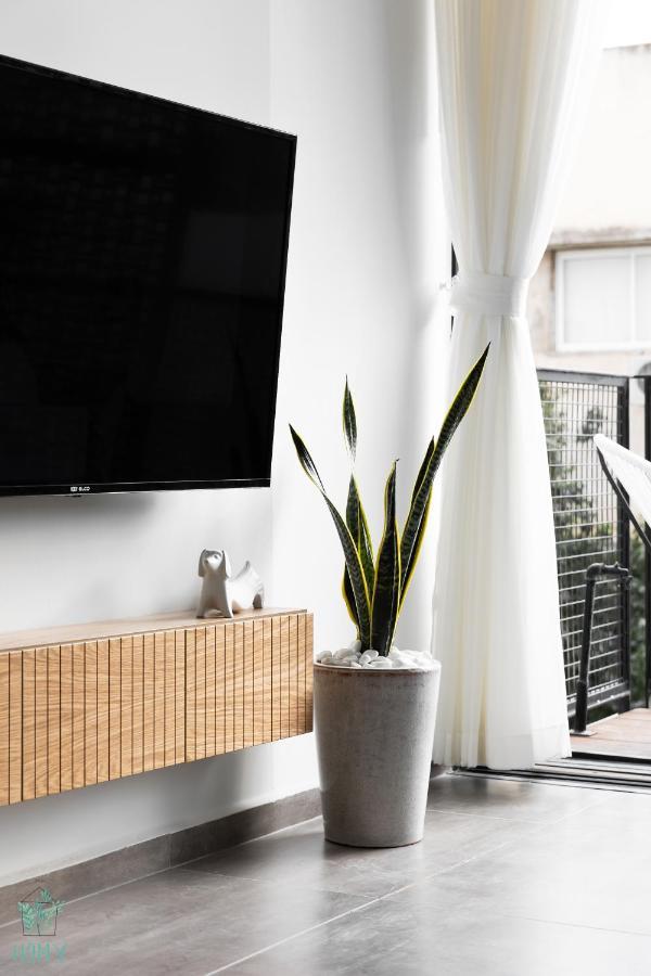 White City Eclectic Design Apartments By Homy 텔아비브 외부 사진